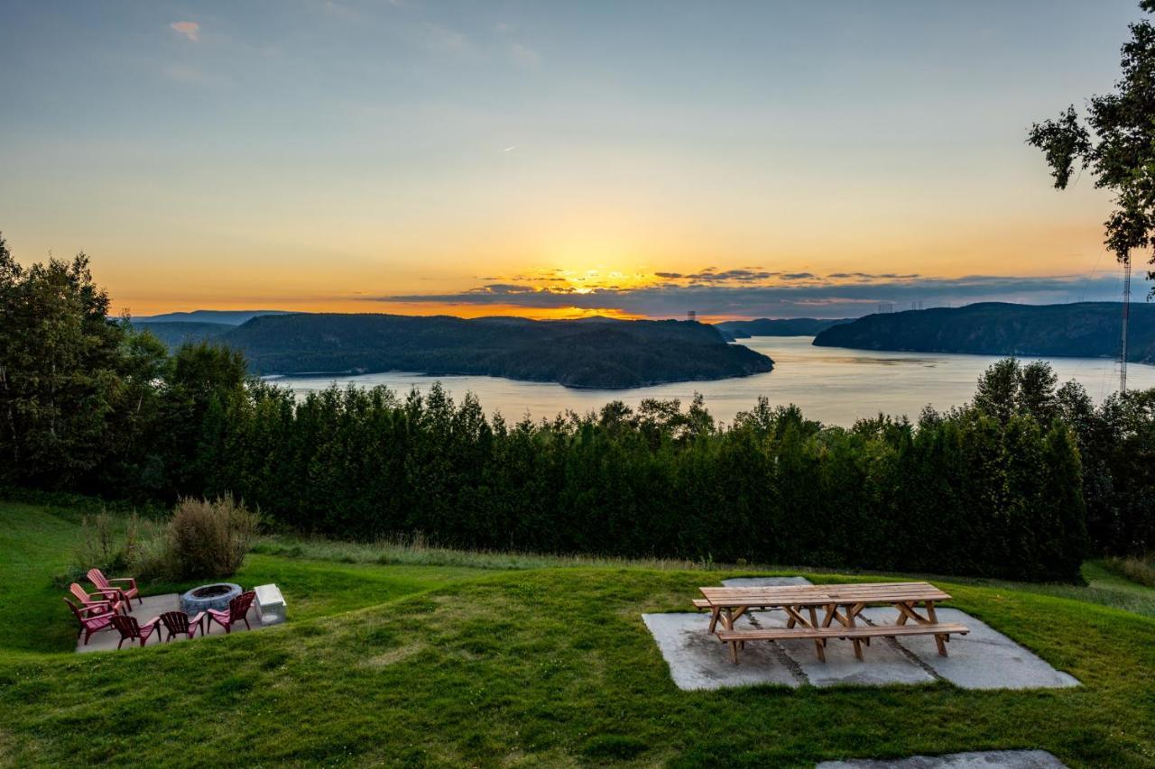 Montfjord - Chalets, Vue Spectaculaire Et Spa. Chantafjord #4 Sacre-Coeur Eksteriør billede